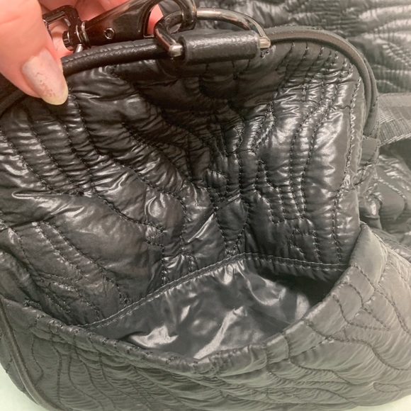 Minnie Rose tote black nylon quilted over nite bag 2 handles roomy good carry on - Picture 5 of 10